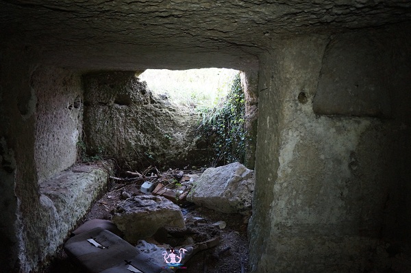 grotta sepolcro di muro leccese 6