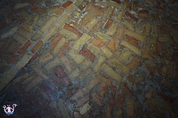 pavimento a tessere romano