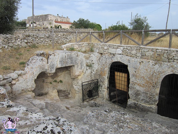 La cripta e il villaggio rupestre di Casalrotto